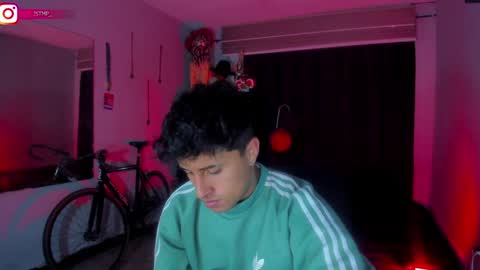 Snapshot of boylatin_777 chatting on 02.07.25 miguel online show from 02.07.25