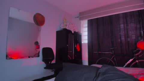 Snapshot of boylatin_777 chatting on 02.27.25 miguel online show from 02.27.25