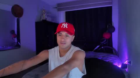 Snapshot of boylatin_777 chatting on 02.28.25 miguel online show from 02.28.25