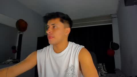 Snapshot of boylatin_777 chatting on 03.10.25 miguel online show from 03.10.25