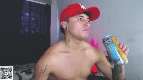 Snapshot of boylatin_777 chatting on 09.19.25 miguel online show from 09.19.25