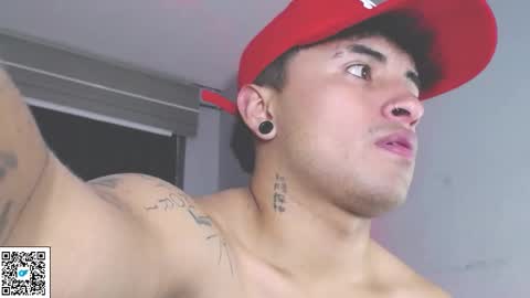 Snapshot of boylatin_777 chatting on 09.24.25 miguel online show from 09.24.25