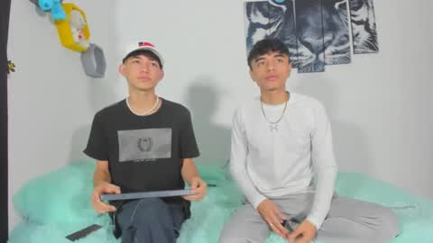 Snapshot of boys4hot_777 chatting on 03.06.25 boys4hot_777 online show from 03.06.25