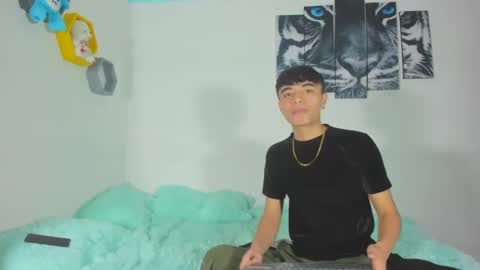 Snapshot of boys4hot_777 chatting on 03.07.25 boys4hot_777 online show from 03.07.25