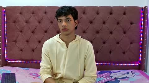 ALEX - TAYLER  -MIKE online show from 01.18.25