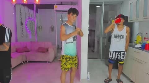 Snapshot of boysdeluxemilitary chatting on 09.23.25 JHON ARES AND NEID online show from 09.23.25