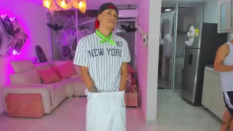 Snapshot of boysdeluxemilitary chatting on 10.07.25 JHON ARES AND NEID online show from 10.07.25