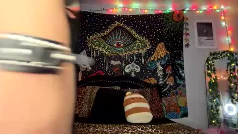 Snapshot of boysdroollx chatting on 02.10.25 Puddin online show from 02.10.25