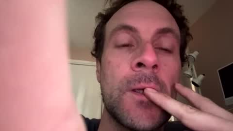 Snapshot of boysetsfire34 chatting on 02.04.25 boysetsfire34 online show from 02.04.25