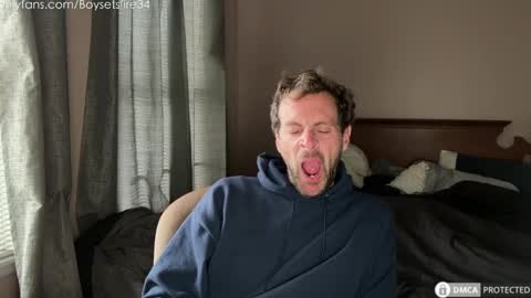 Snapshot of boysetsfire34 chatting on 09.24.25 boysetsfire34 online show from 09.24.25