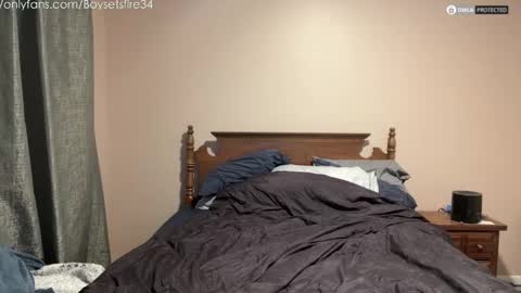 Snapshot of boysetsfire34 chatting on 10.03.25 boysetsfire34 online show from 10.03.25
