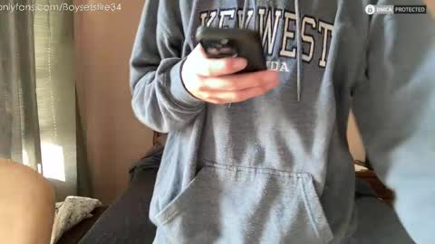 Snapshot of boysetsfire34 chatting on 11.19.25 boysetsfire34 online show from 11.19.25