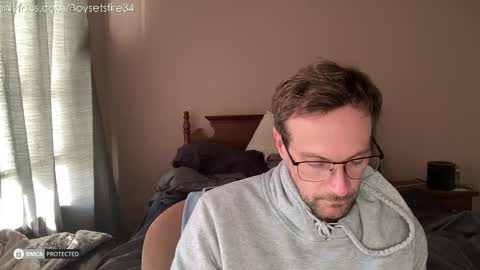 Snapshot of boysetsfire34 chatting on 12.04.25 boysetsfire34 online show from 12.04.25