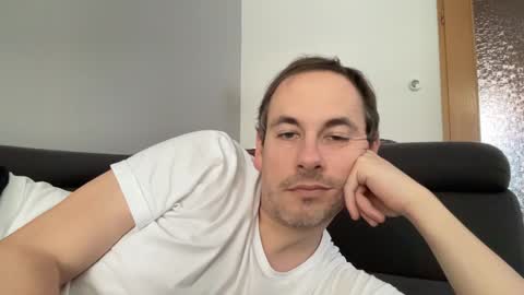 Snapshot of boyslut8 chatting on 01.19.25 boytoyhh online show from 01.19.25