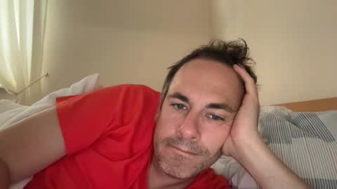 Snapshot of boyslut8 chatting on 09.21.25 boytoyhh online show from 09.21.25