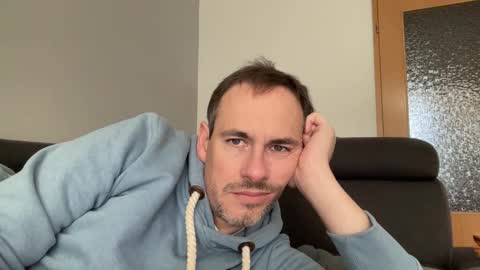 Snapshot of boyslut8 chatting on 11.17.25 boytoyhh online show from 11.17.25