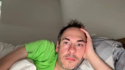 Snapshot of boyslut8 chatting on 12.14.25 boytoyhh online show from 12.14.25