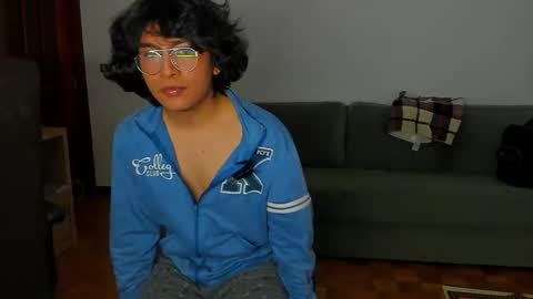 Snapshot of boytwink_20 chatting on 11.22.25 boytwink_20 online show from 11.22.25