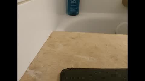 Snapshot of bp197869 chatting on 10.21.25 CAM2CAM LOVE JUST TO HAVE FUN online show from 10.21.25