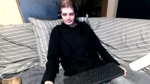 bponie1 online show from 11.29.25