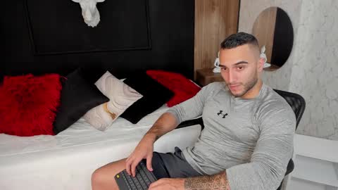 Snapshot of brad1_ chatting on 12.08.24 instagramBrad mayers1twittermayersbrad online show from 12.08.24