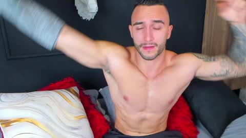 Snapshot of brad1_ chatting on 12.21.24 instagramBrad mayers1twittermayersbrad online show from 12.21.24