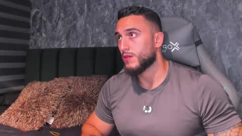 Snapshot of brad1_ chatting on 10.23.25 instagramBrad mayers1twittermayersbrad online show from 10.23.25