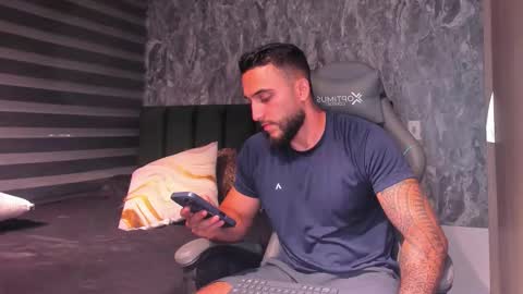 Snapshot of brad1_ chatting on 10.29.25 instagramBrad mayers1twittermayersbrad online show from 10.29.25