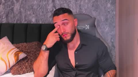 Snapshot of brad1_ chatting on 11.19.25 instagramBrad mayers1twittermayersbrad online show from 11.19.25