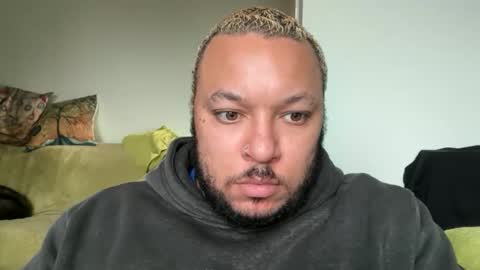 Snapshot of brad_368 chatting on 12.20.25 Brad online show from 12.20.25