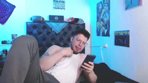 brad hot boy online show from 01.21.25