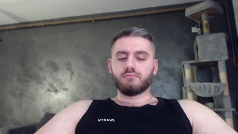 Snapshot of brad_pittfall chatting on 01.01.25 ask me online show from 01.01.25