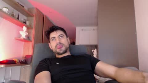 Snapshot of bradley_muscle chatting on 09.10.25 Bradley online show from 09.10.25