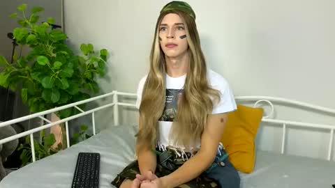 Snapshot of branda_kelly chatting on 11.13.25 Branda online show from 11.13.25