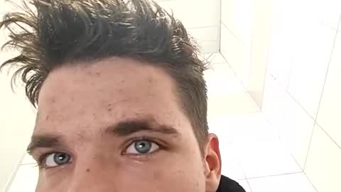 Snapshot of brandon_white_3 chatting on 10.24.25 Brandon online show from 10.24.25