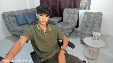 Snapshot of brandonstonexl chatting on 12.10.24 Brandon Stone online show from 12.10.24