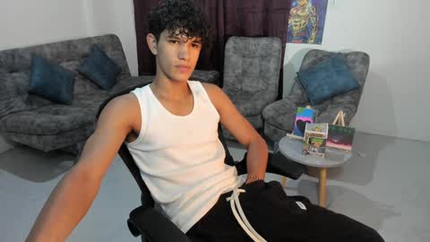 Snapshot of brandonstonexl chatting on 12.17.24 Brandon Stone online show from 12.17.24