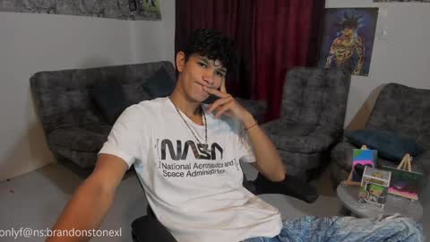 Snapshot of brandonstonexl chatting on 12.30.24 Brandon Stone online show from 12.30.24