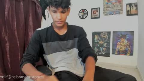 Snapshot of brandonstonexl chatting on 09.17.25 Brandon Stone online show from 09.17.25