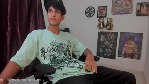 Snapshot of brandonstonexl chatting on 10.09.25 Brandon Stone online show from 10.09.25