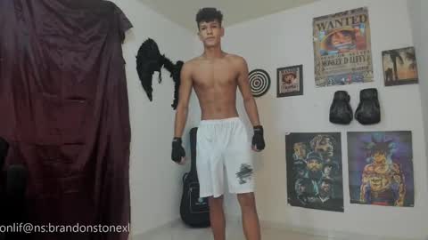 Snapshot of brandonstonexl chatting on 10.15.25 Brandon Stone online show from 10.15.25