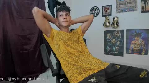 Snapshot of brandonstonexl chatting on 10.22.25 Brandon Stone online show from 10.22.25