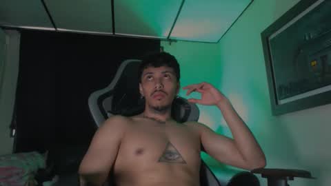 Snapshot of brasi_ chatting on 09.24.25 brasi_ online show from 09.24.25