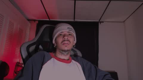 Snapshot of brasi_ chatting on 09.28.25 brasi_ online show from 09.28.25