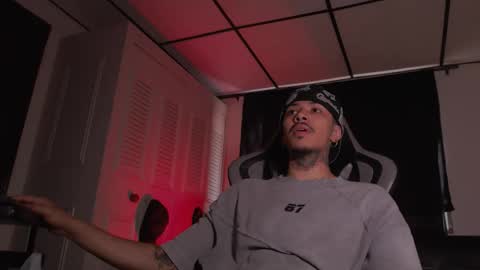 Snapshot of brasi_ chatting on 10.12.25 brasi_ online show from 10.12.25