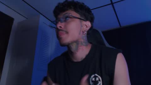 Snapshot of brasi_ chatting on 11.01.25 brasi_ online show from 11.01.25