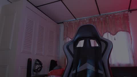 Snapshot of brasi_ chatting on 11.14.25 brasi_ online show from 11.14.25