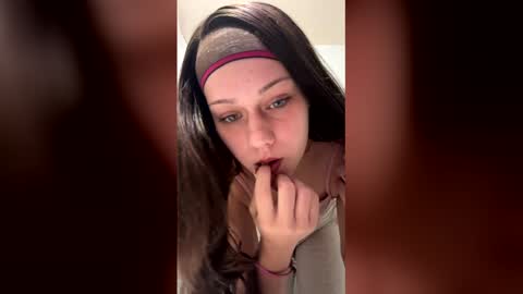 Snapshot of brattezz chatting on 04.03.26 brattezz online show from 04.03.26