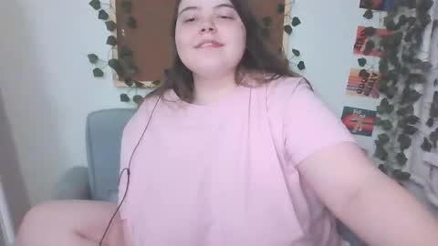 Snapshot of brattyprincess_emma chatting on 10.22.25 Emma online show from 10.22.25