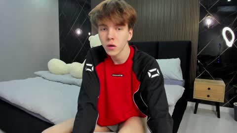 Snapshot of braxiboy chatting on 01.12.25 Brax online show from 01.12.25